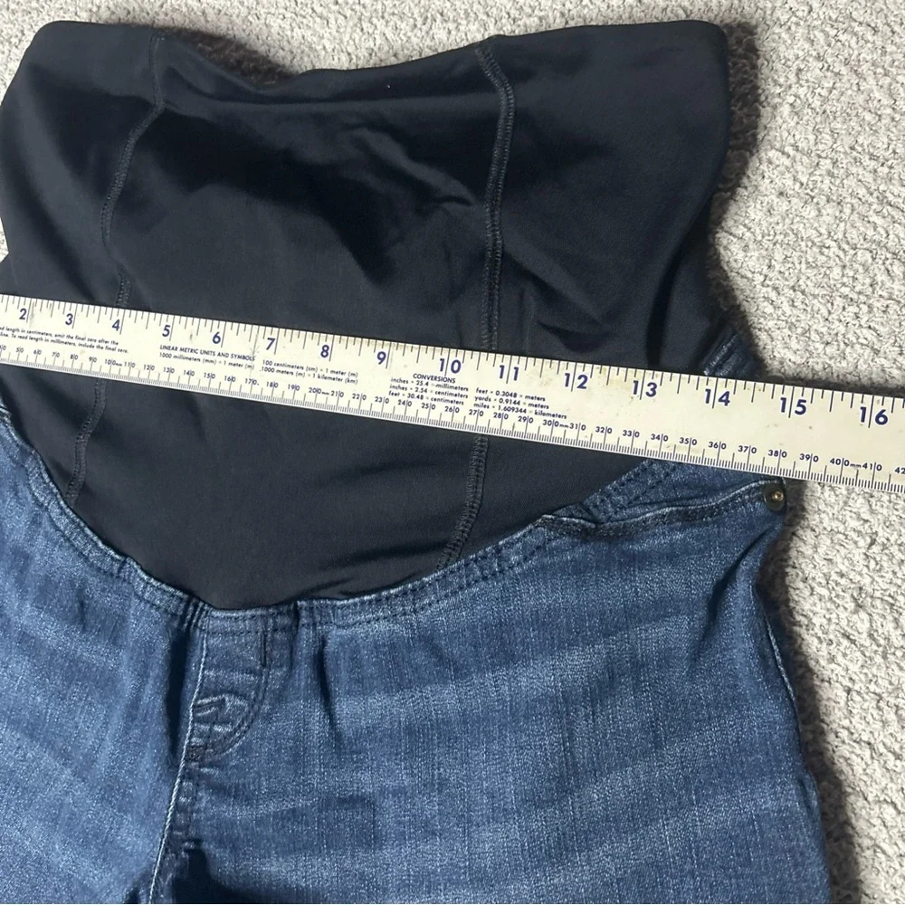 Isabel Maternity by‎ Ingrid & Isabel Blue Jean Midi Shorts Size 4